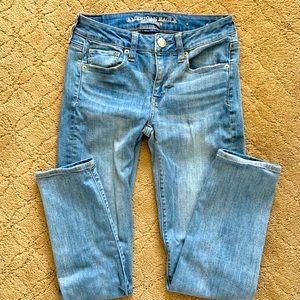 Light wash skinny jeans